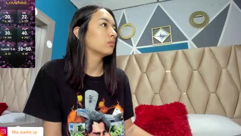 Snapshot of mia_scarlet69 chatting on 05.02.26 MIA HOT online show from 05.02.26