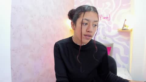 Snapshot of mia_scarlet7 chatting on 05.20.26 Mia . online show from 05.20.26