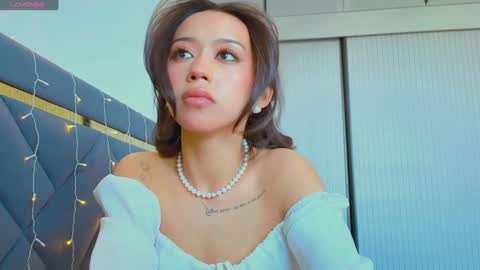 Mia online show from 02.06.25