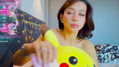 Mia online show from 03.10.25