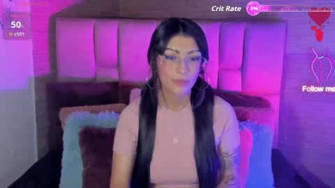 Snapshot of mia_smoke_ chatting on 05.10.26 Mia online show from 05.10.26