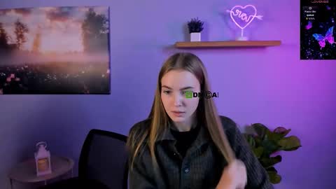 mia_starrr_ online show from 11.10.25