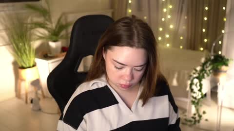 VixenMia online show from 01.06.25