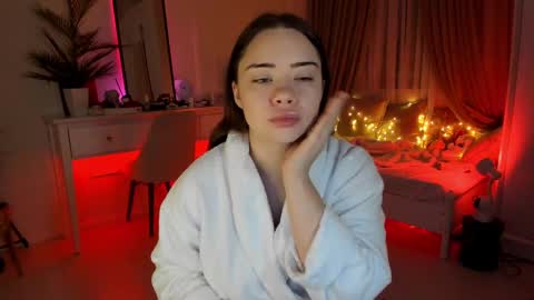 VixenMia online show from 02.17.25