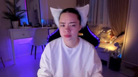 VixenMia online show from 02.22.25