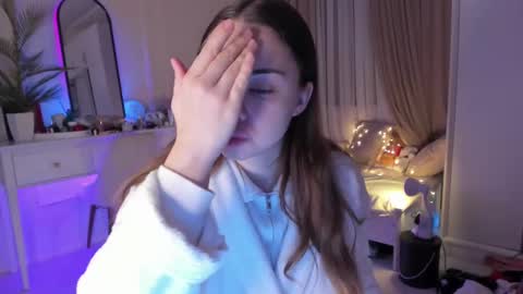 VixenMia online show from 02.28.25