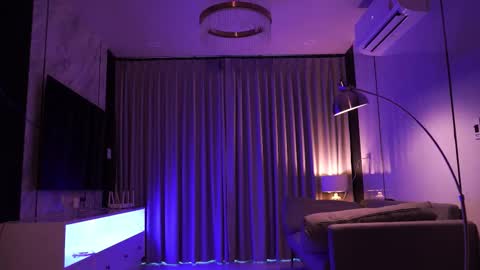 VixenMia online show from 10.03.25