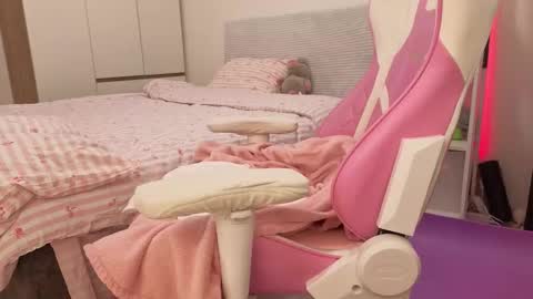 Snapshot of mia_waterlily chatting on 03.02.26 Mia online show from 03.02.26