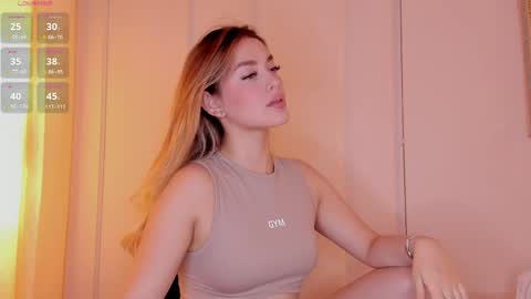 Snapshot of mia_white11 chatting on 04.29.26 Mia White online show from 04.29.26