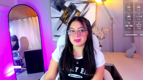 mia_wills_ online show from 04.09.26