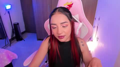 mia  nicolle online show from 01.06.26