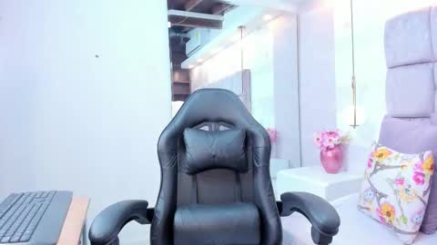 miaa_diamondd online show from 03.02.26