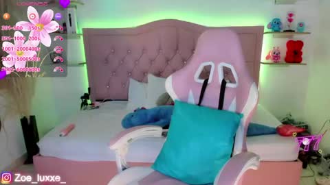Snapshot of miaa_foxx_ chatting on 05.08.26 Mia online show from 05.08.26