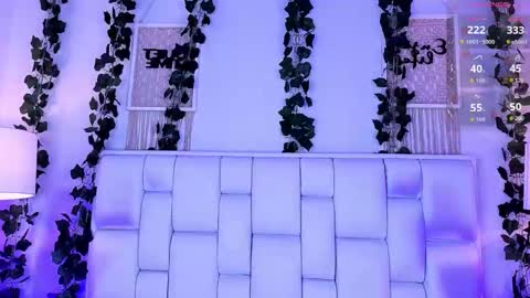 Mia online show from 03.22.26