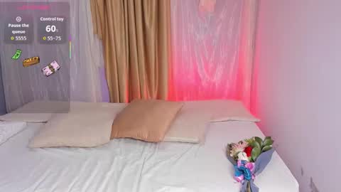 Snapshot of miaa_ginger chatting on 03.09.26 Mia online show from 03.09.26