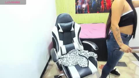       online show from 12.02.25