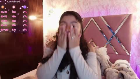 Snapshot of miaa_smiith1 chatting on 02.14.25 miaa_smiith1 online show from 02.14.25