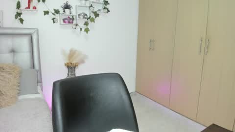 Snapshot of miaa_star_1x chatting on 06.28.26 miaa_star_1x online show from 06.28.26