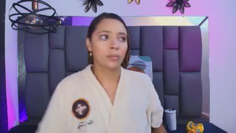 Mia online show from 01.11.26