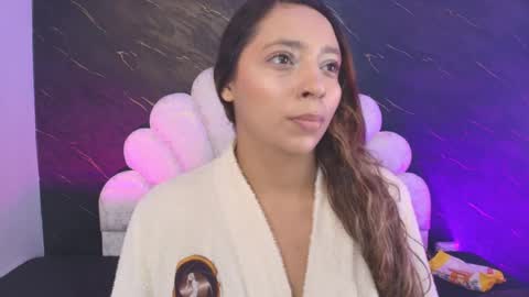 Snapshot of miaabrown__ chatting on 04.27.26 Mia online show from 04.27.26