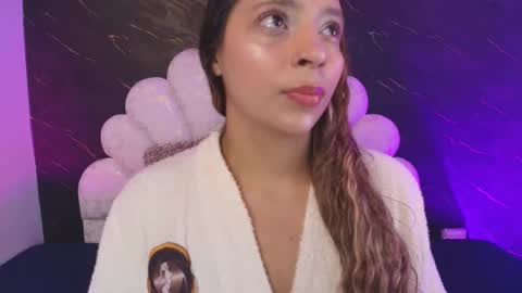 Snapshot of miaabrown__ chatting on 05.06.26 Mia online show from 05.06.26