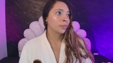 Snapshot of miaabrown__ chatting on 05.13.26 Mia online show from 05.13.26
