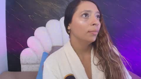 Snapshot of miaabrown__ chatting on 06.09.26 Mia online show from 06.09.26