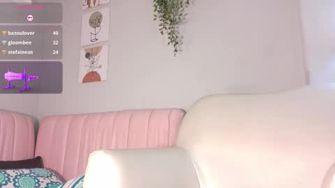 Snapshot of miaaffox chatting on 02.28.26 miaaffox online show from 02.28.26