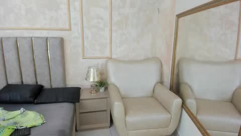 Miaasummer online show from 02.05.26