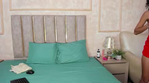 Miaasummer online show from 02.10.26