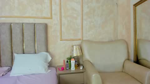 Miaasummer online show from 04.07.26