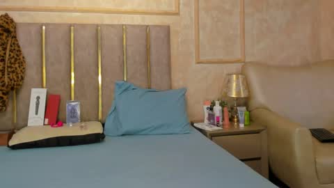 Miaasummer online show from 04.13.26