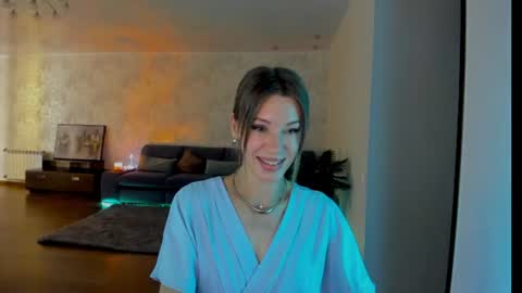 Snapshot of miababy14 chatting on 06.19.26 Mia online show from 06.19.26