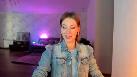 Snapshot of miababy14 chatting on 07.01.26 Mia online show from 07.01.26