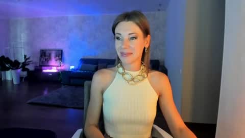 Snapshot of miababy14 chatting on 07.22.26 Mia online show from 07.22.26
