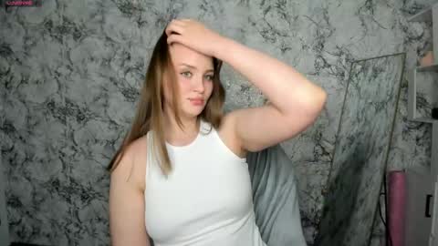 Mia online show from 04.27.26