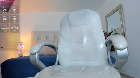 Snapshot of miabrunette23 chatting on 12.14.24 MIA online show from 12.14.24