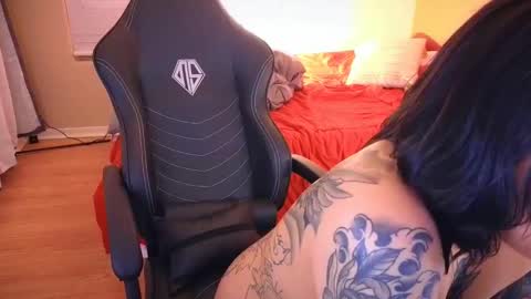 Mia online show from 01.16.25