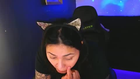 Mia online show from 09.08.25