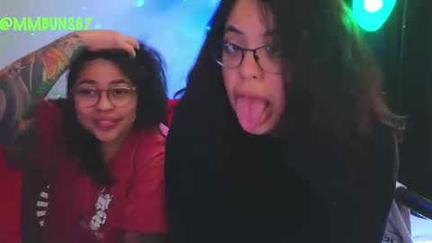 Mia online show from 10.09.25