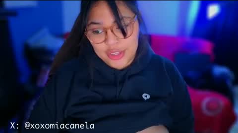 Mia online show from 12.15.25