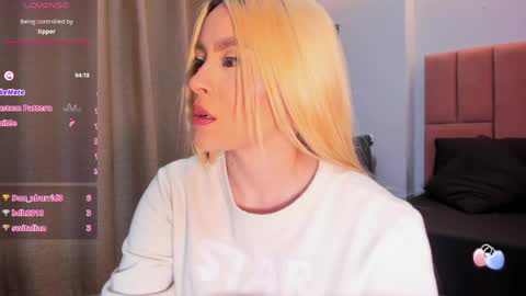 MiaCarper online show from 04.21.26