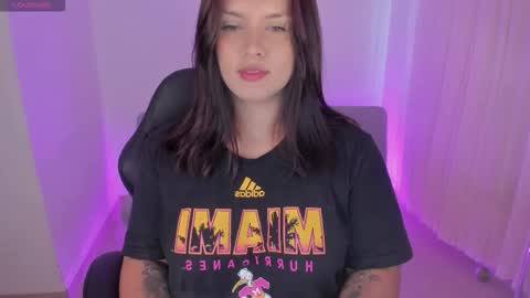 Snapshot of miacavalli_ chatting on 10.12.25 Mia online show from 10.12.25