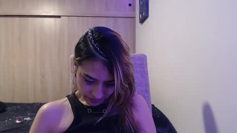 Miia  online show from 11.26.25