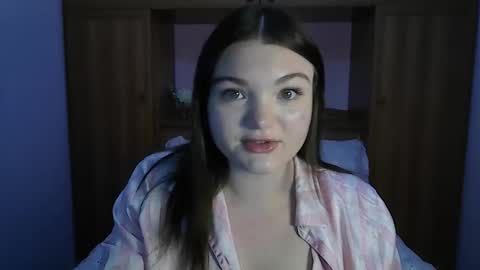 Mia online show from 05.08.26