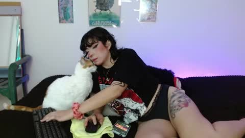 Mia david      online show from 03.25.26