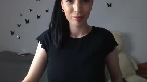 Snapshot of miaflame78 chatting on 05.17.26 Mia online show from 05.17.26