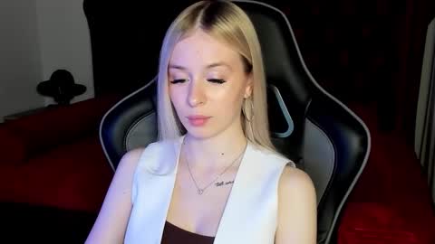 Mia online show from 12.01.25