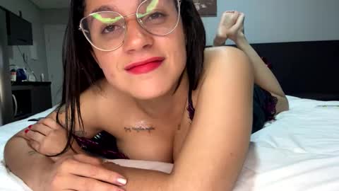 Ms Mia  Owner Of  Your Mind online show from 12.21.24