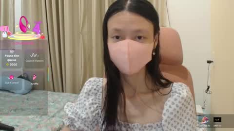 miahchan68 online show from 12.14.25